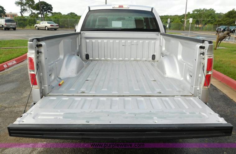 image for item L5864 2010 Ford F150 SuperCab pickup truck