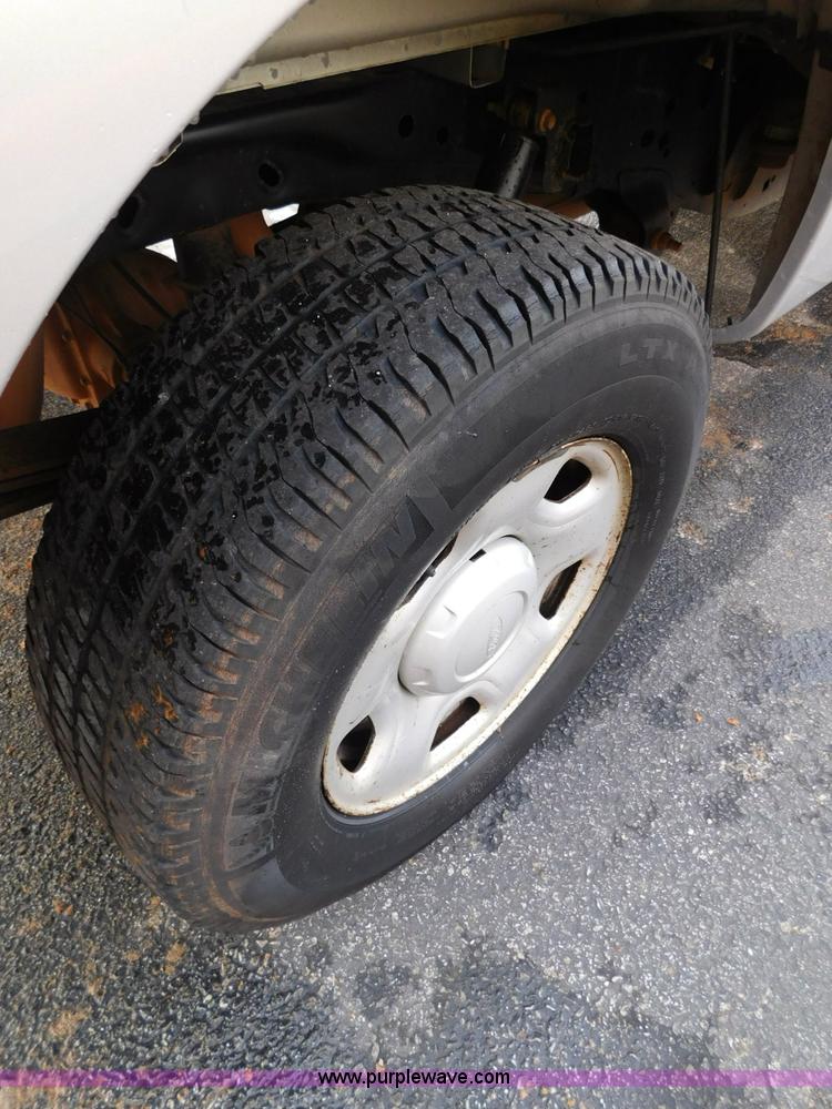 image for item L5864 2010 Ford F150 SuperCab pickup truck