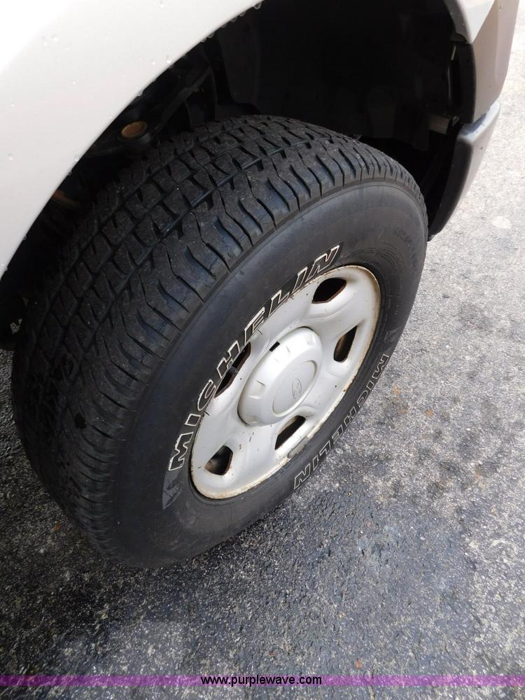 image for item L5864 2010 Ford F150 SuperCab pickup truck