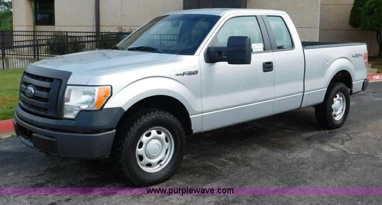 image for item L5865 2010 Ford F150 SuperCab pickup truck