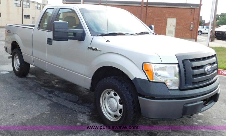 image for item L5865 2010 Ford F150 SuperCab pickup truck