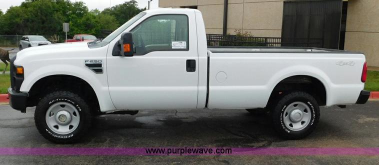 image for item L5867 2008 Ford F250 Super Duty pickup truck
