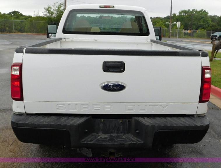 image for item L5867 2008 Ford F250 Super Duty pickup truck