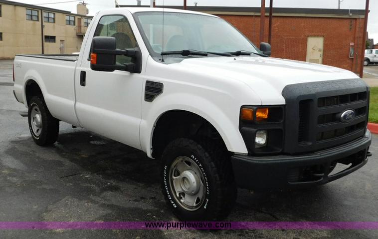 image for item L5867 2008 Ford F250 Super Duty pickup truck