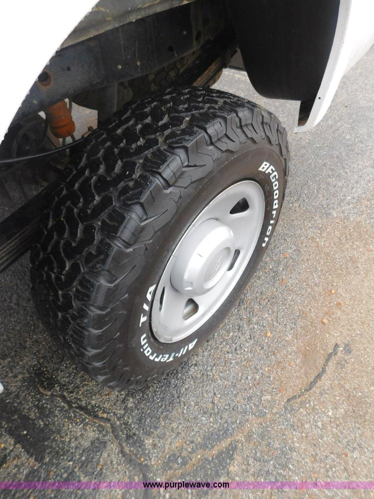 image for item L5867 2008 Ford F250 Super Duty pickup truck