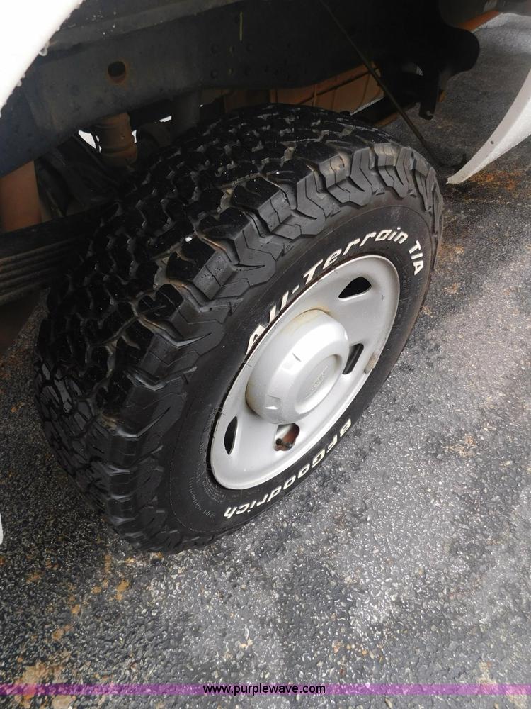 image for item L5867 2008 Ford F250 Super Duty pickup truck