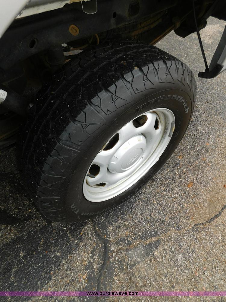 image for item L5868 2011 Ford F150 SuperCab pickup truck