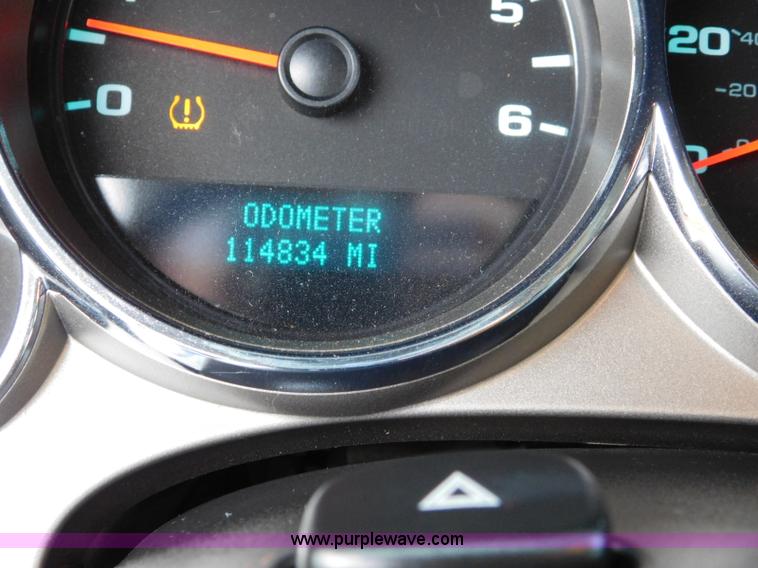 image for item L5869 2009 Chevrolet Silverado 2500HD Ext. Cab pickup truck