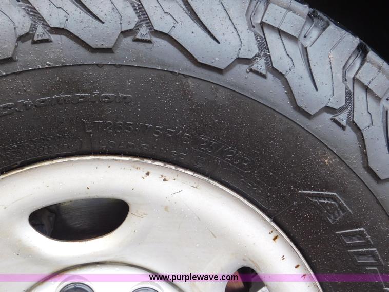 image for item L5869 2009 Chevrolet Silverado 2500HD Ext. Cab pickup truck