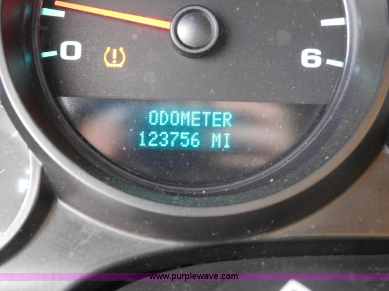 image for item L5870 2009 Chevrolet Silverado 1500 Ext. Cab pickup truck