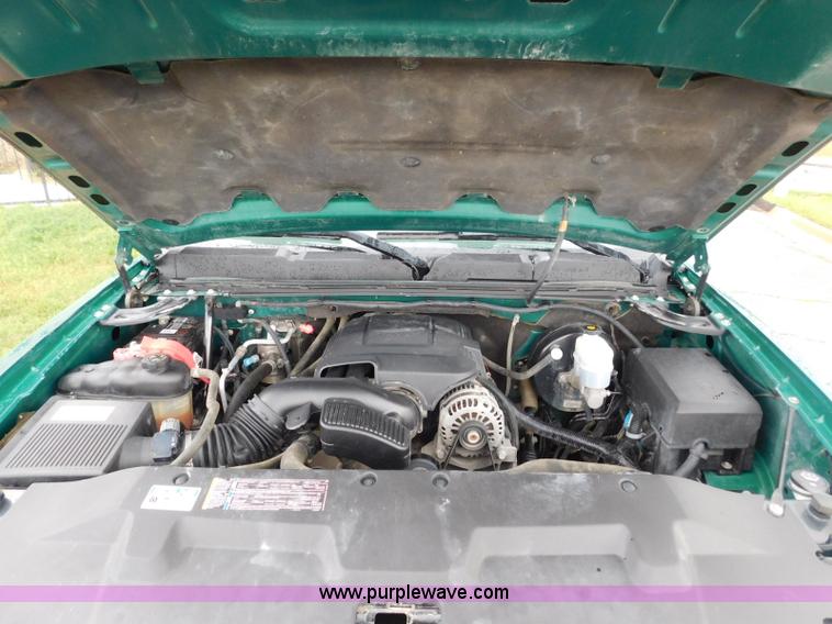 image for item L5870 2009 Chevrolet Silverado 1500 Ext. Cab pickup truck