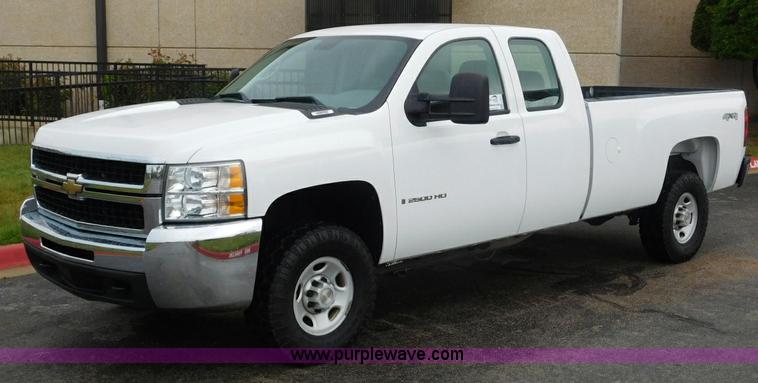 image for item L5871 2009 Chevrolet Silverado 2500HD Ext. Cab pickup truck