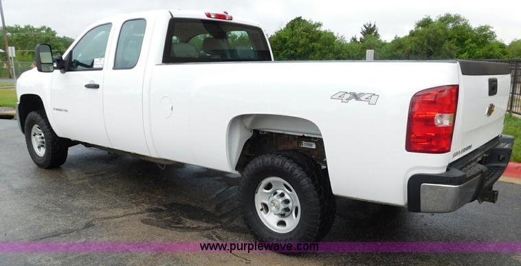 image for item L5871 2009 Chevrolet Silverado 2500HD Ext. Cab pickup truck