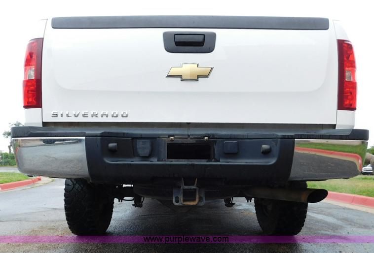 image for item L5871 2009 Chevrolet Silverado 2500HD Ext. Cab pickup truck