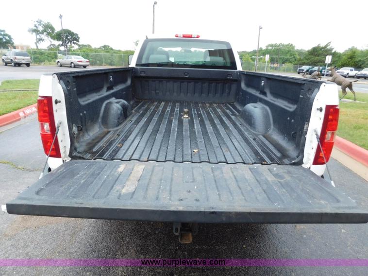 image for item L5871 2009 Chevrolet Silverado 2500HD Ext. Cab pickup truck