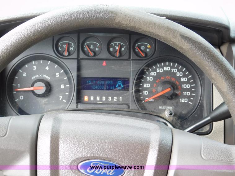 image for item L5872 2010 Ford F150 SuperCrew pickup truck