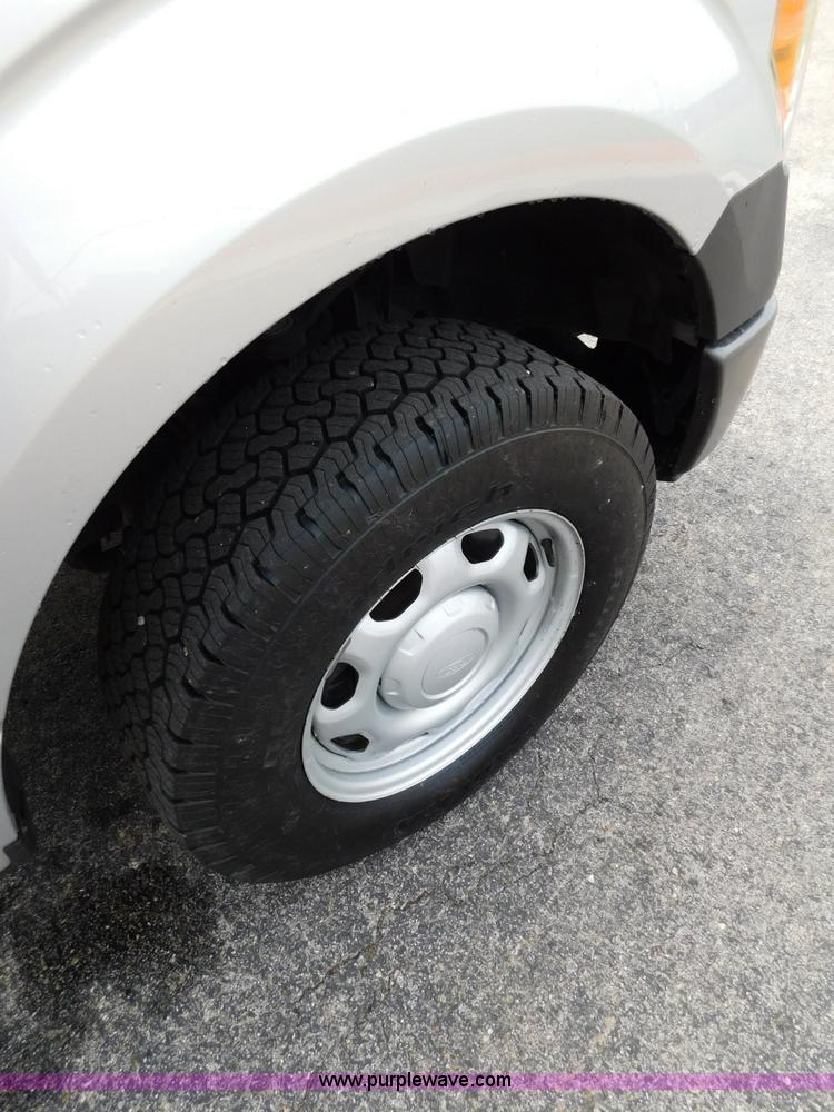 image for item L5873 2011 Ford F150 SuperCrew pickup truck