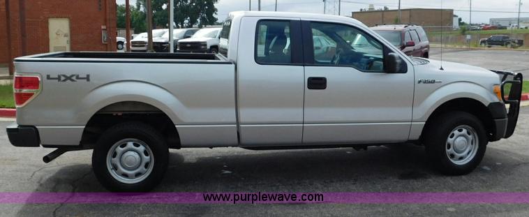 image for item L5874 2011 Ford F150 SuperCab pickup truck