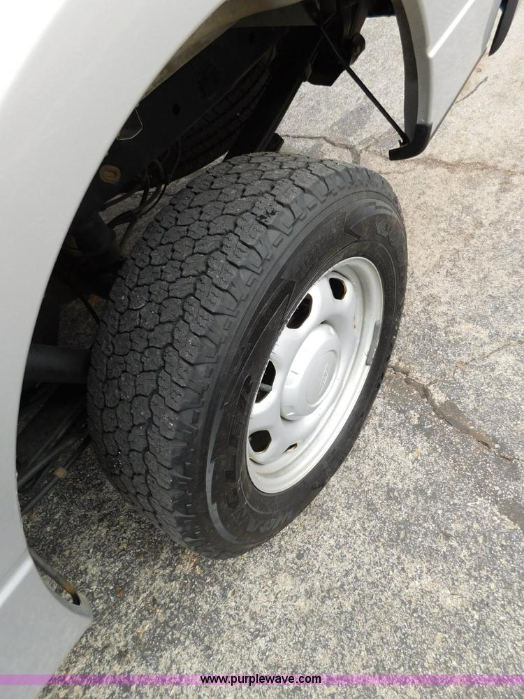 image for item L5874 2011 Ford F150 SuperCab pickup truck