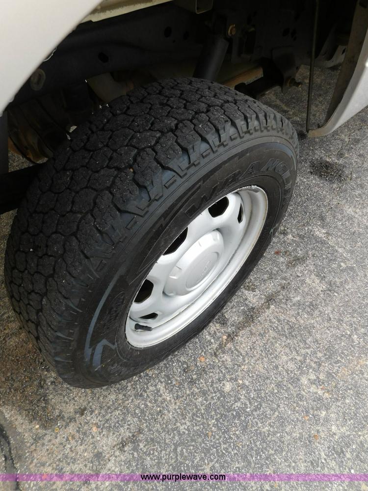 image for item L5874 2011 Ford F150 SuperCab pickup truck