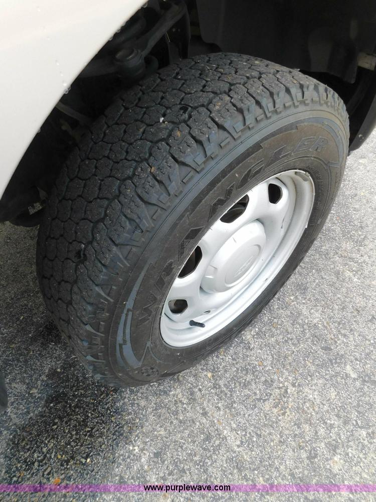 image for item L5874 2011 Ford F150 SuperCab pickup truck