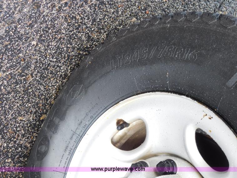 image for item L5875 2008 Chevrolet Silverado 2500HD Crew Cab pickup truck