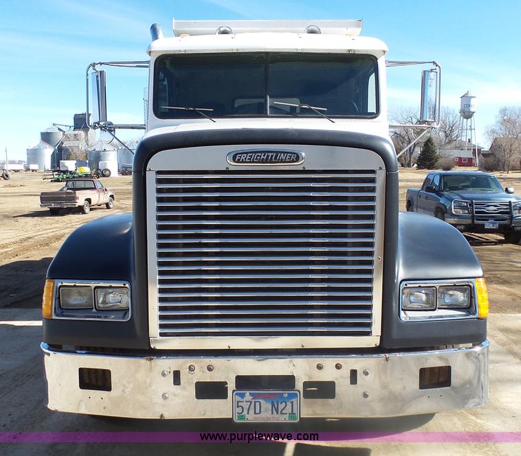 image for item AL9221 2000 Freightliner FLD dump truck