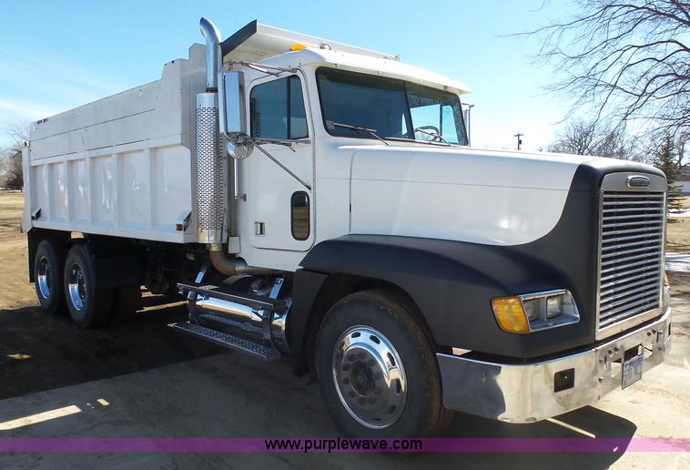 image for item AL9221 2000 Freightliner FLD dump truck