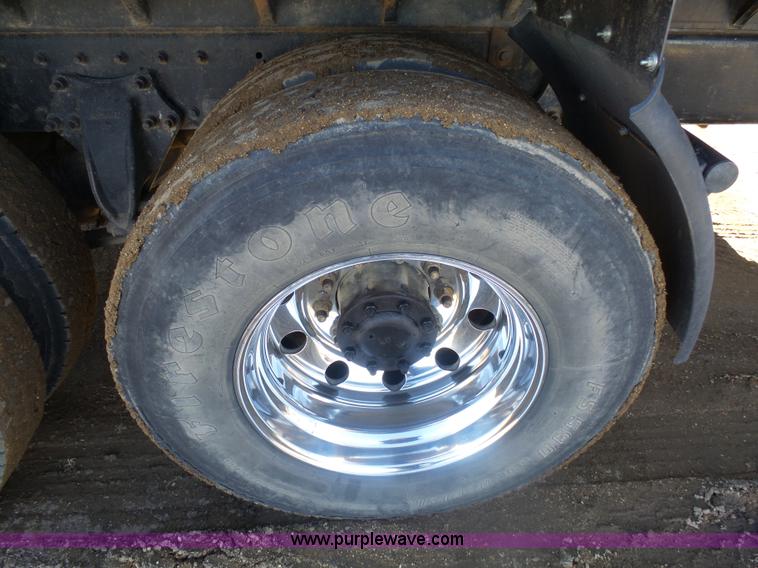 image for item AL9221 2000 Freightliner FLD dump truck