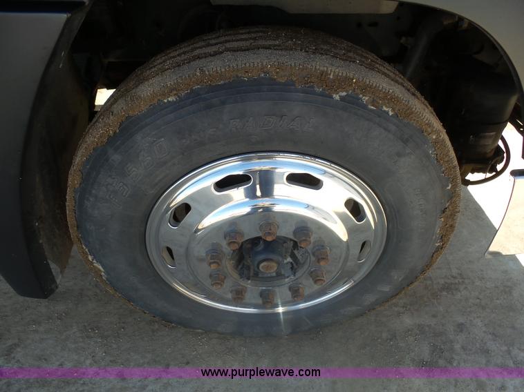 image for item AL9221 2000 Freightliner FLD dump truck