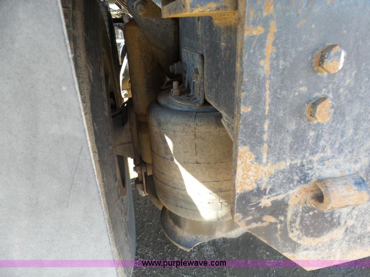 image for item AL9221 2000 Freightliner FLD dump truck