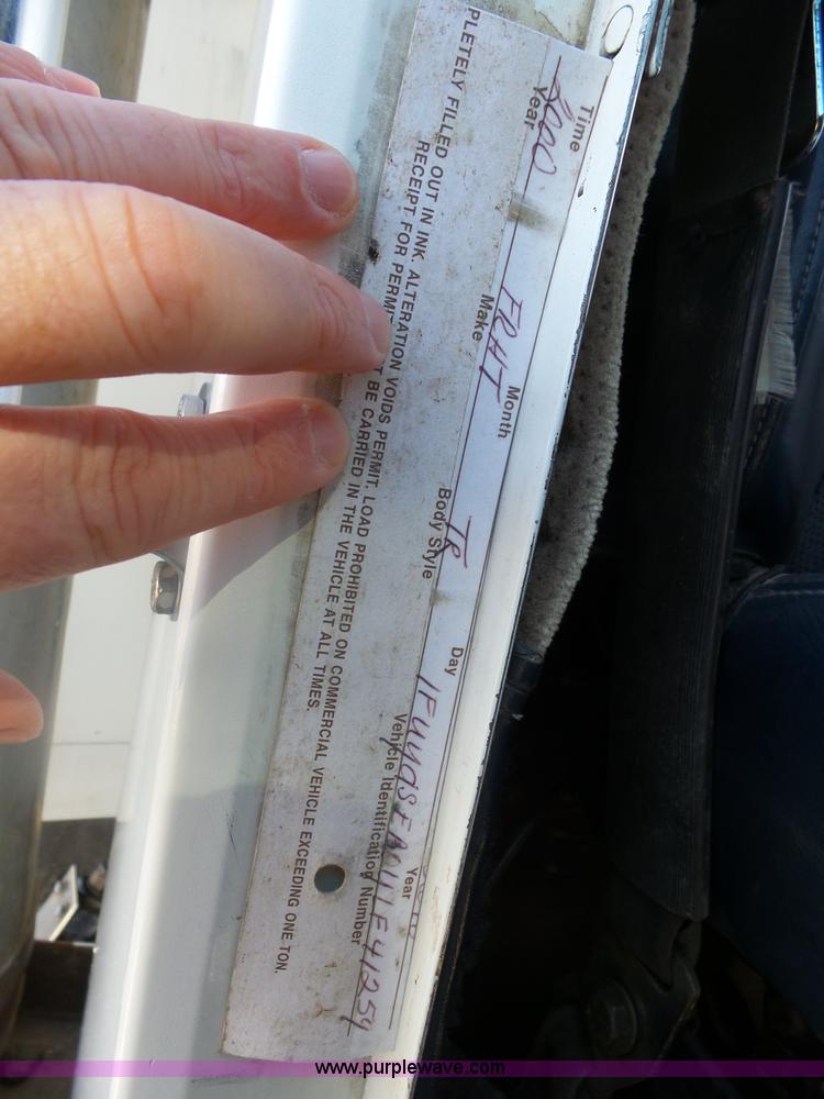 image for item AL9221 2000 Freightliner FLD dump truck