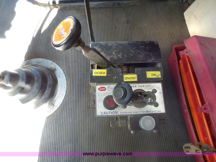 image for item AL9221 2000 Freightliner FLD dump truck