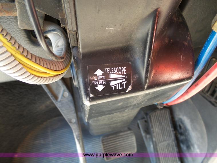 image for item AL9221 2000 Freightliner FLD dump truck