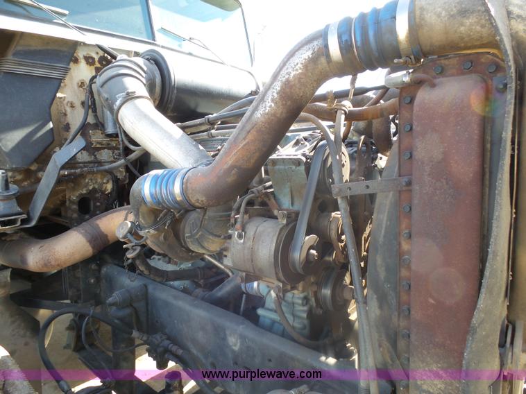 image for item AL9221 2000 Freightliner FLD dump truck