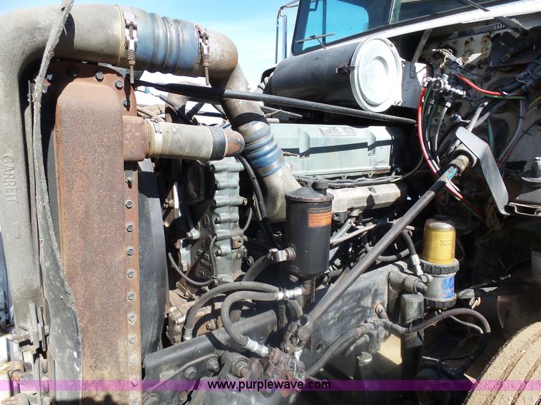 image for item AL9221 2000 Freightliner FLD dump truck