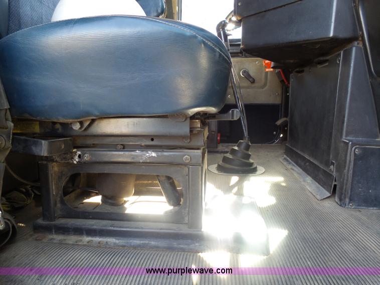 image for item AL9221 2000 Freightliner FLD dump truck