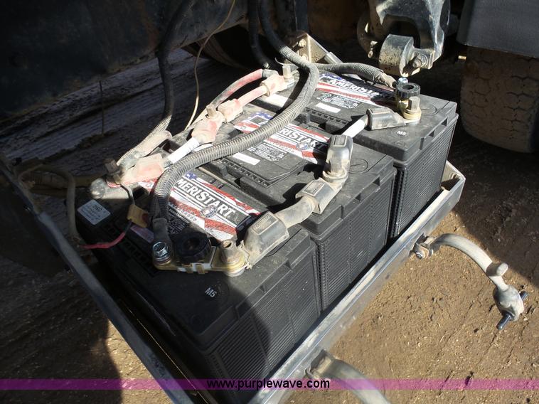 image for item AL9221 2000 Freightliner FLD dump truck