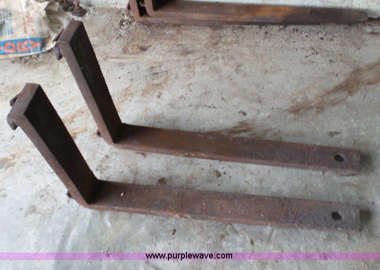 image for item AO9881 37"L pallet forks