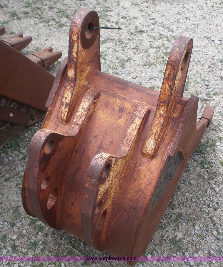 Case 580 backhoe bucket in Topeka, KS Item BF9014 sold Purple Wave