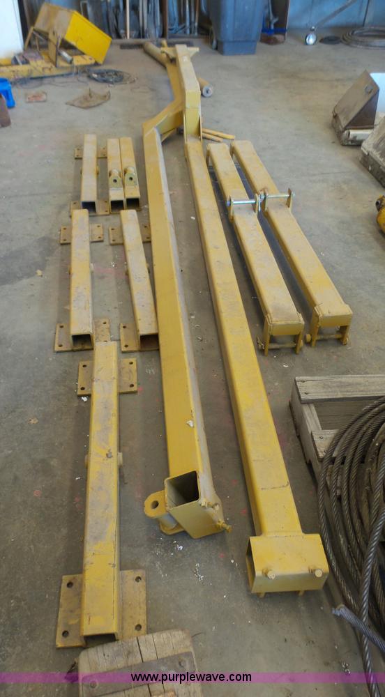 Gomaco paver walking string line in Topeka, KS Item BF9021 sold