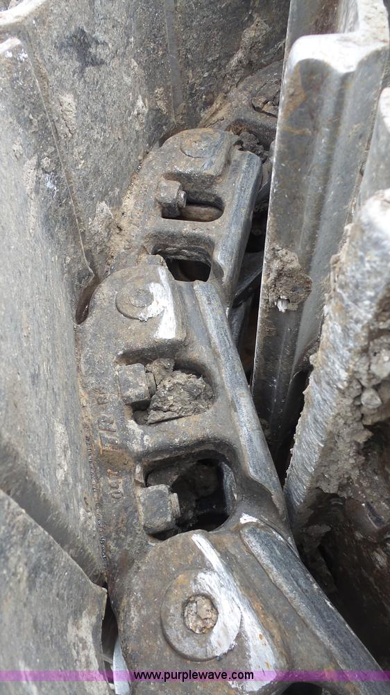 image for item BF9086 Caterpillar 953C track loader tracks