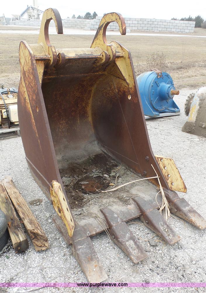 image for item BF9087 Excavator bucket