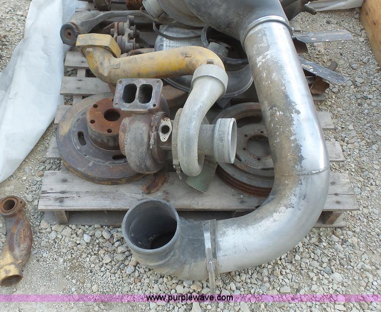 image for item BF9096 Cummins 855 diesel engine