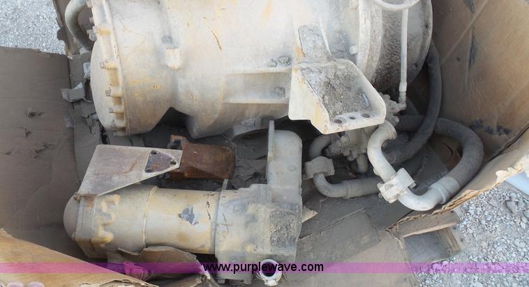 image for item BF9097 Caterpillar 637D scraper rear transmission