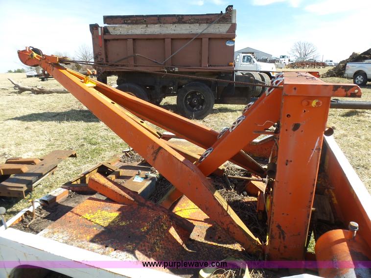 Holmes 440 wrecker bed in Conway, MO Item BG9148 sold Purple Wave