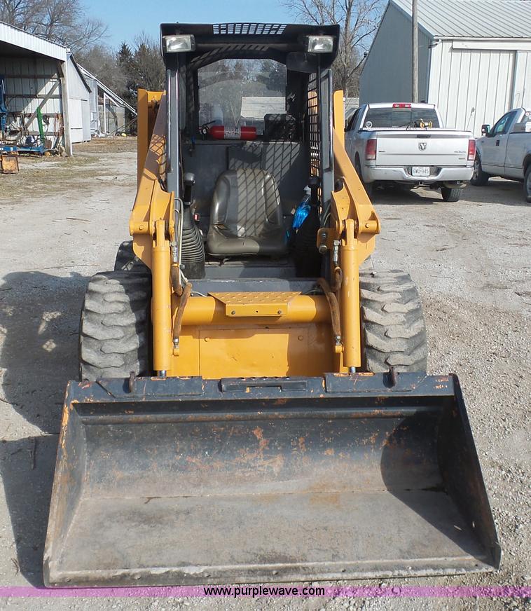 image for item BH9389 2005 Case 420 skid steer
