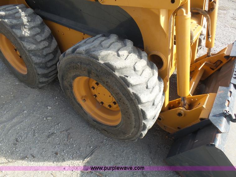 image for item BH9389 2005 Case 420 skid steer