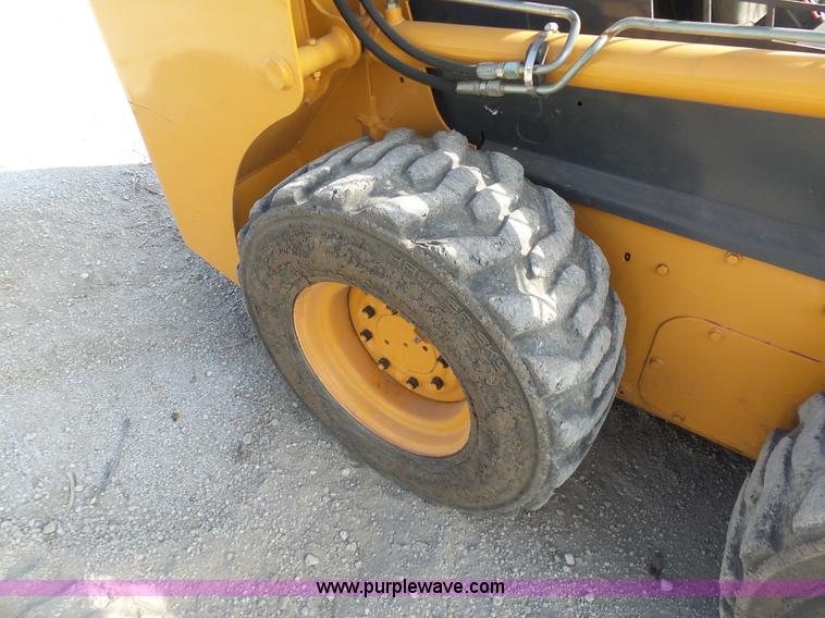 image for item BH9389 2005 Case 420 skid steer