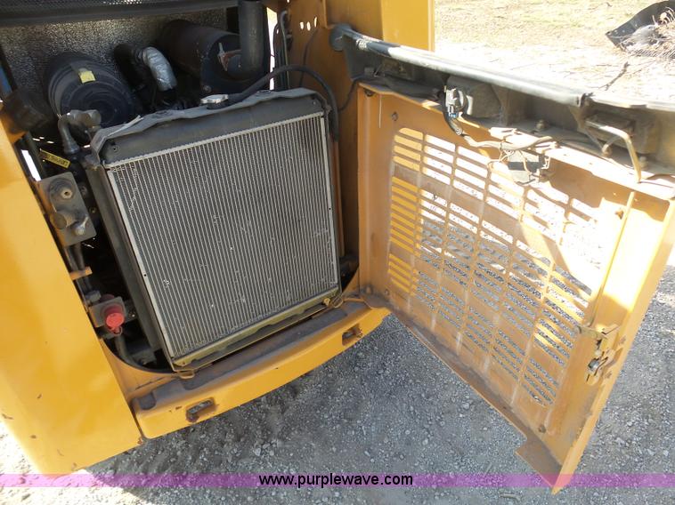 image for item BH9389 2005 Case 420 skid steer